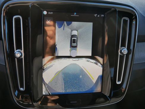 New 2026 Volvo XC40 B5 Ultra w/ Climate Package image 10