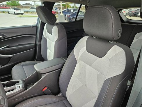 Used 2024 Chevrolet Trax LS w/ LS Convenience Package image 14