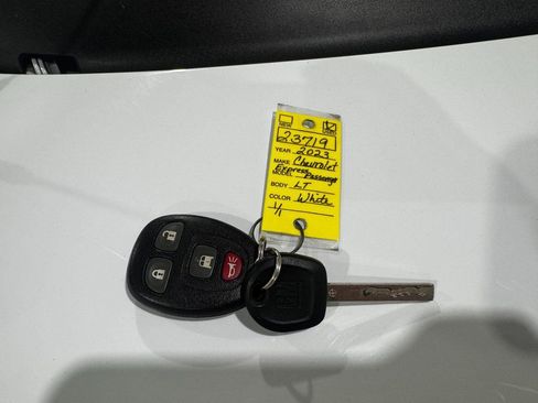 Used 2023 Chevrolet Express 3500 LT w/ LT Preferred Equipment Group image 32