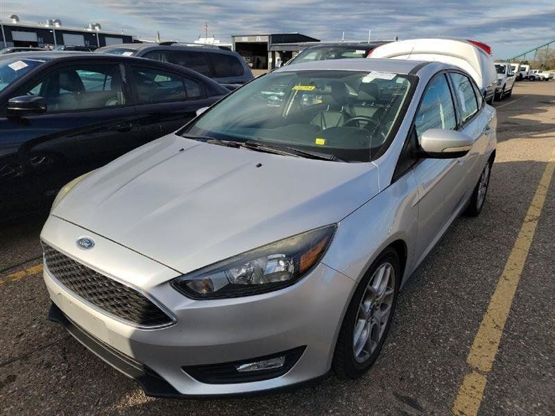 Used 2015 Ford Focus SE w/ Equipment Group 201A FWD image 1