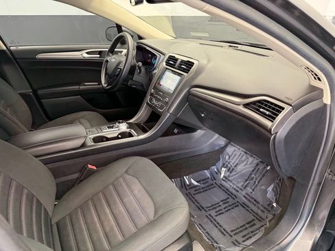 Used 2019 Ford Fusion SE FWD image 72