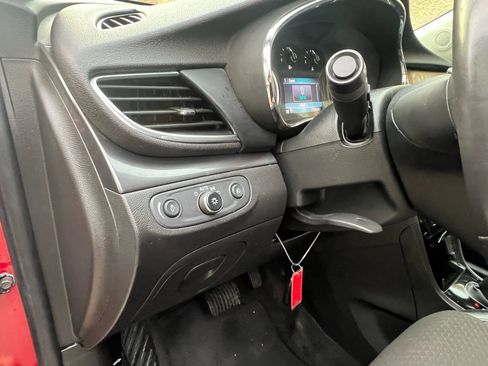 Used 2019 Buick Encore Sport Touring image 25