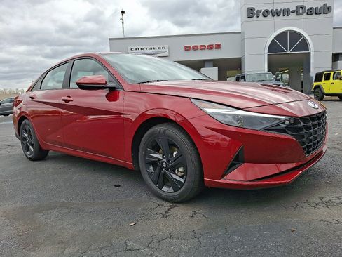 Used 2023 Hyundai Elantra Blue w/ Preferred Accessory Package image 2