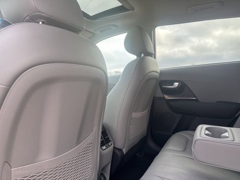 Used 2018 Kia Niro Touring image 18
