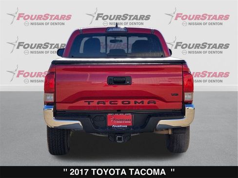 Used 2017 Toyota Tacoma TRD Off-Road image 5
