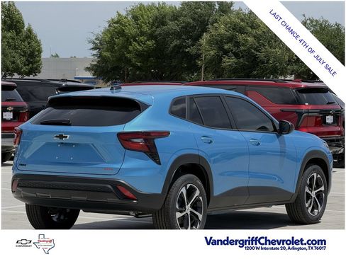 New 2026 Chevrolet Trax RS w/ Sunroof Package FWD image 4