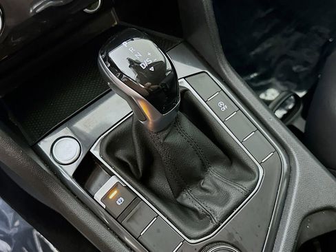 Used 2024 Volkswagen Tiguan Wolfsburg Edition AWD/4WD image 31