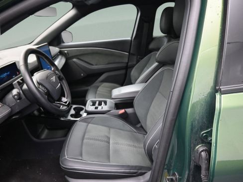 Used 2025 Ford Mustang Mach-E GT image 28