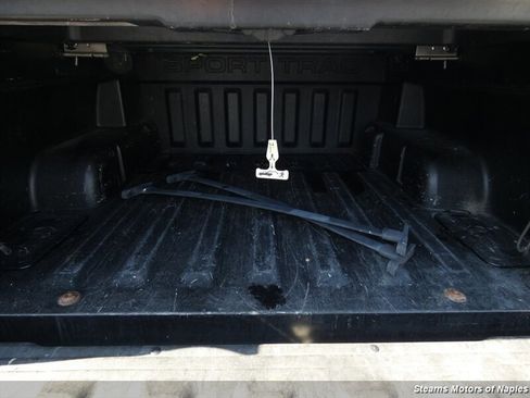 Used 2010 Ford Explorer Sport Trac XLT image 17