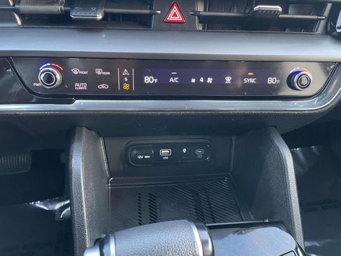 Used 2023 Kia Sportage EX image 34