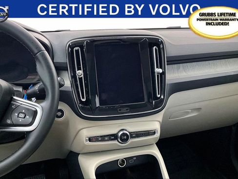 Used 2023 Volvo XC40 B5 Ultimate w/ Protection Package Premier image 9