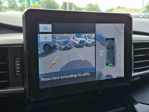 Certified 2023 Ford Explorer ST-Line AWD/4WD image 19