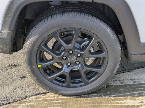 Certified 2026 Jeep Compass Latitude w/ Sun and Sound Group image 31