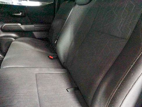 Used 2019 Toyota Tacoma TRD Off-Road w/ Technology Package image 19