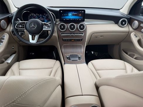 Used 2021 Mercedes-Benz GLC 300 4MATIC image 10