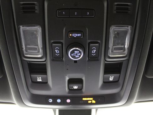 Used 2021 Chevrolet Tahoe High Country w/ Premium Package image 23