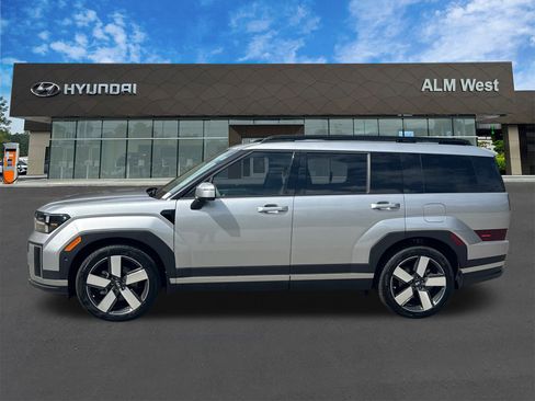 Used 2024 Hyundai Santa Fe Limited image 8