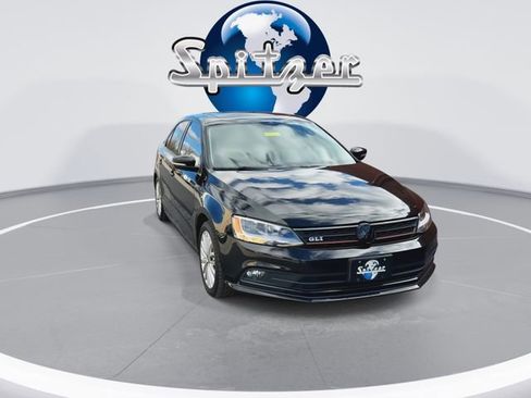 Used 2016 Volkswagen Jetta SEL image 3