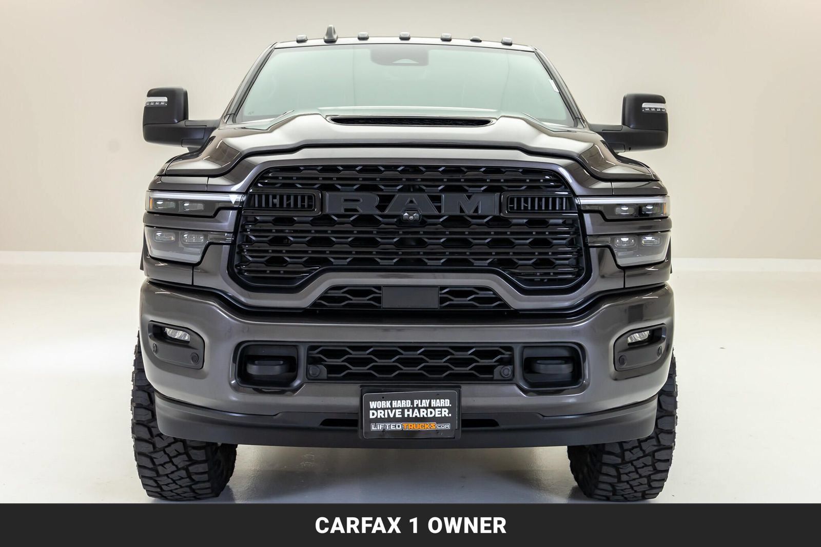 Used 2026 RAM 2500 Limited AWD/4WD image 3