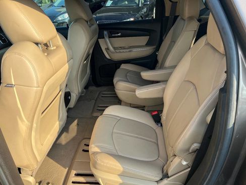 Used 2011 GMC Acadia SLT image 22