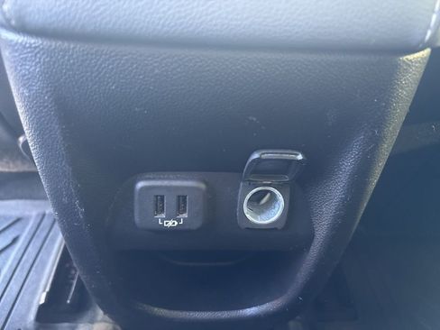 Used 2019 Chevrolet Colorado Z71 w/ LPO, Premium Interior Package image 51