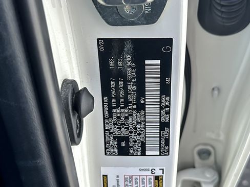 Certified 2023 Toyota 4Runner TRD Off-Road Premium w/ Moonroof Package AWD/4WD image 28