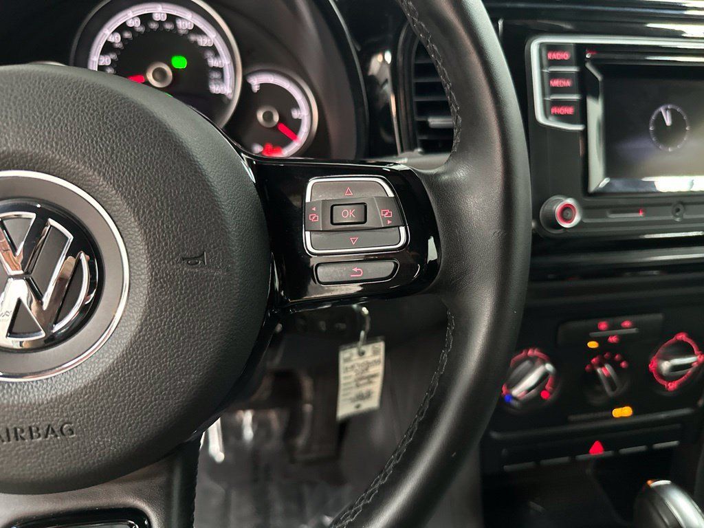 Used 2019 Volkswagen Beetle 2.0T S FWD image 16