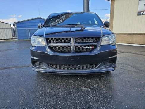 Used 2016 Dodge Grand Caravan SE image 25