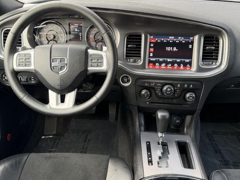 Used 2013 Dodge Charger R/T image 21
