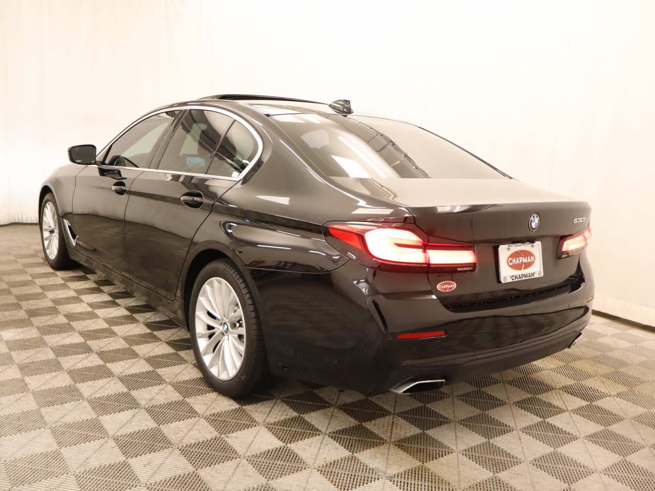 Used 2021 BMW 530i w/ Convenience Package RWD image 3