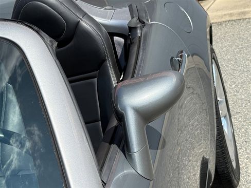 Used 2007 Pontiac Solstice Convertible w/ Premium Package image 13