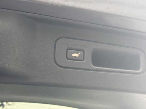 Used 2025 Honda Pilot EX-L image 30