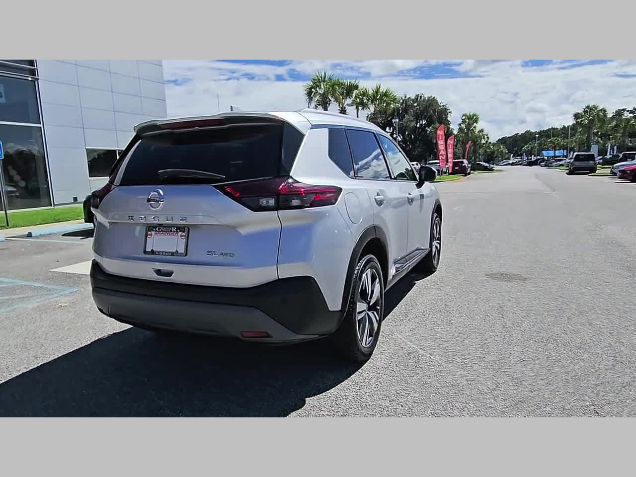Used 2021 Nissan Rogue SL AWD/4WD image 33