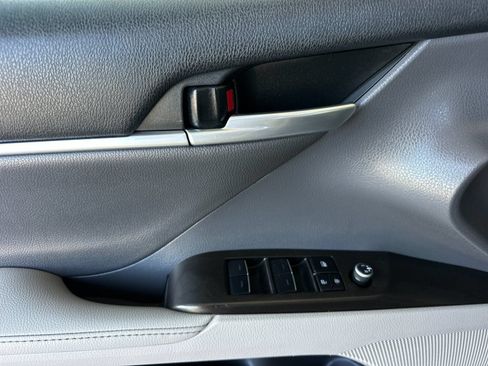 Used 2023 Toyota Camry XLE w/ Navigation Package FWD image 10