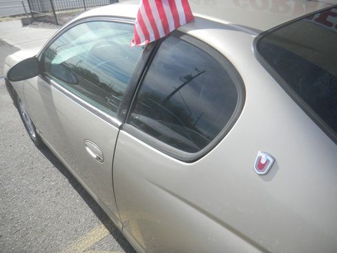 Used 2005 Chevrolet Monte Carlo LS w/ Preferred Equipment Group FWD image 12