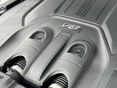 Used 2025 Bentley Flying Spur Plug-In Hybrid image 64