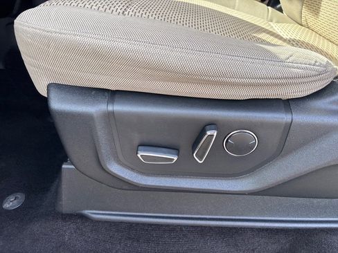 Used 2017 Ford F150 XLT w/ Equipment Group 302A Luxury image 17