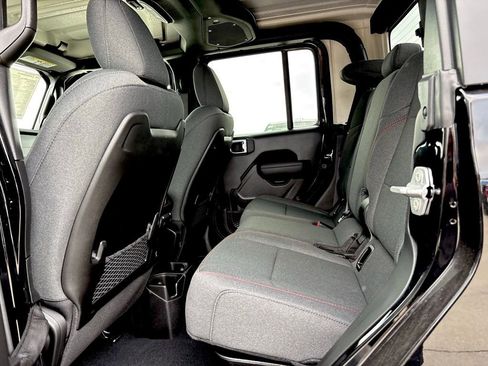 New 2026 Jeep Gladiator Rubicon w/ Safety Group image 17