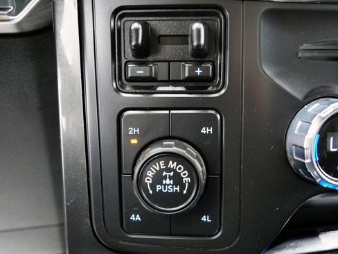 Used 2021 Ford F150 Lariat AWD/4WD image 29