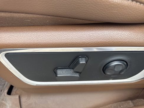 Used 2021 RAM 1500 Laramie image 9