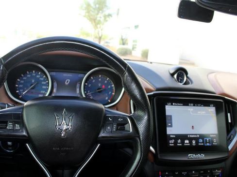 Used 2018 Maserati Ghibli image 30