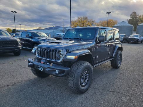 New 2025 Jeep Wrangler Unlimited Rubicon 392 image 13