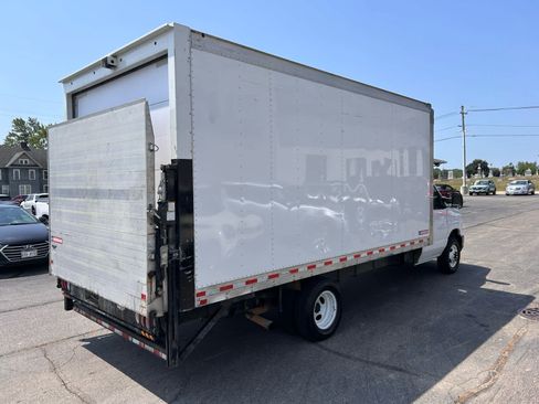 Used 2022 Ford E-350 and Econoline 350 Super Duty w/ Power Windows & Locks Group RWD image 3