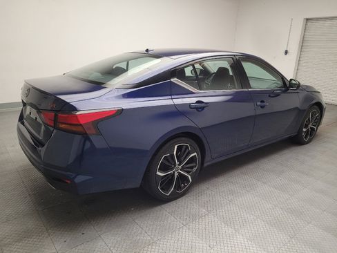 Used 2024 Nissan Altima 2.5 SR w/ SR Premium Package FWD image 9