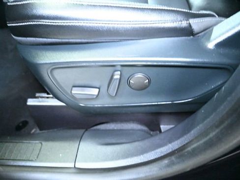 Used 2020 Ford Escape Titanium w/ Titanium Premium Package 2.0 image 28