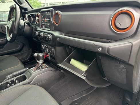 Certified 2020 Jeep Gladiator Mojave image 27
