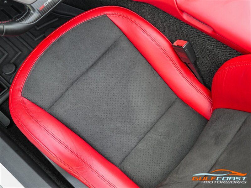 Used 2016 Chevrolet Corvette Z06 w/ 3LZ Preferred Equipment Group RWD image 23