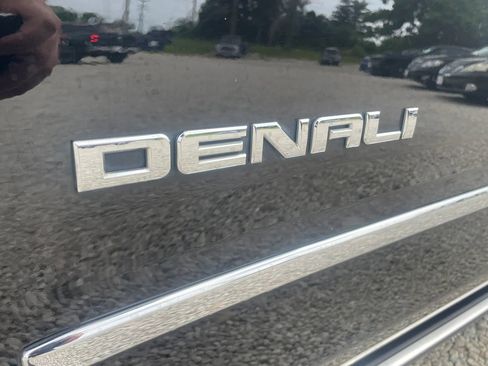 Used 2017 GMC Yukon XL Denali w/ Open Road Package AWD/4WD image 14