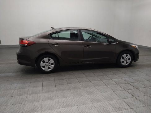Used 2017 Kia Forte LX FWD image 10