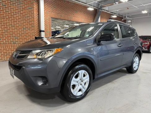 Used 2015 Toyota RAV4 LE FWD image 3